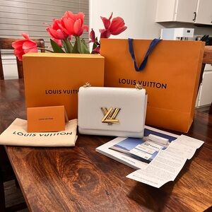 ‼️SOLD‼️ Louis Vuitton Twist MM White